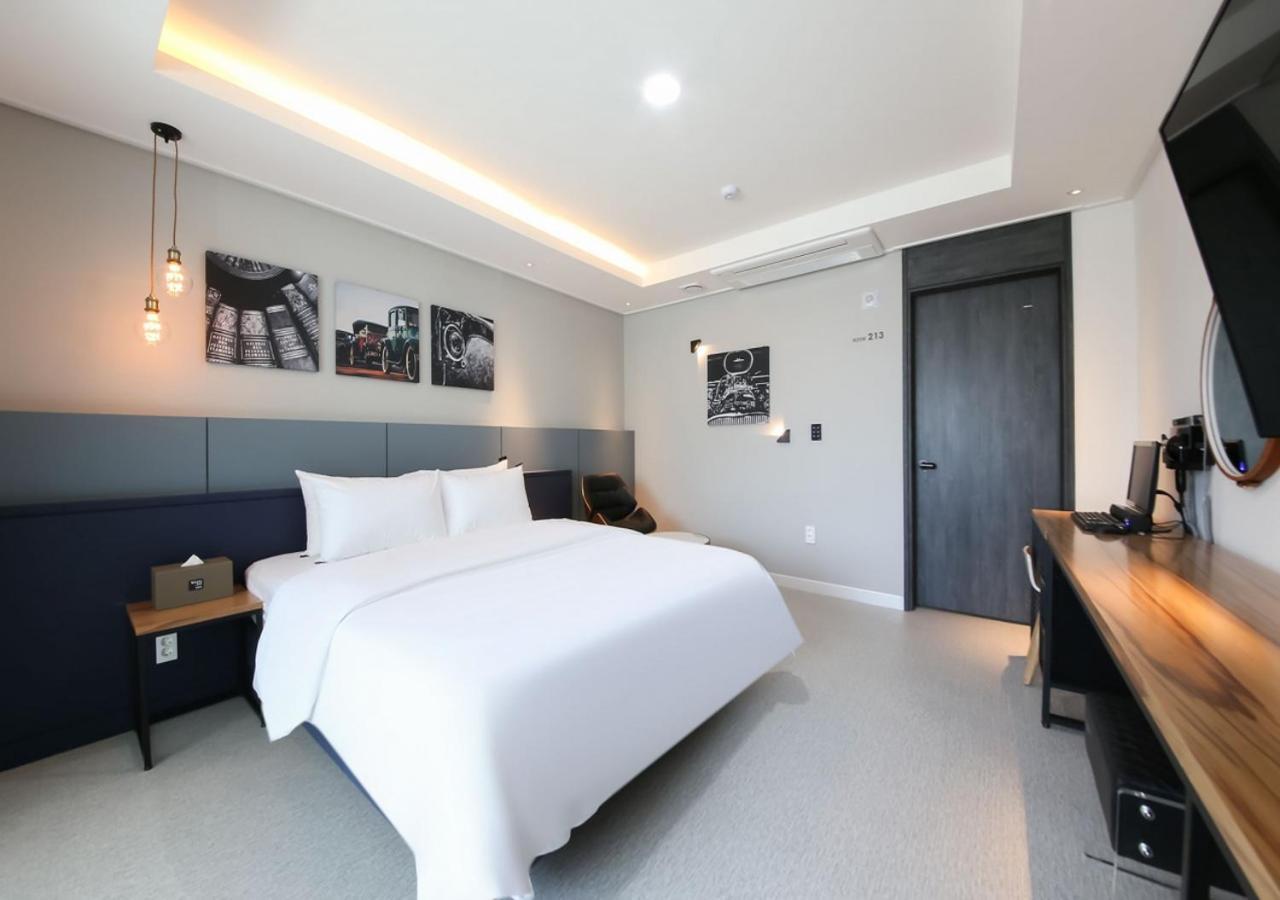 West In Hotel Йосу Экстерьер фото